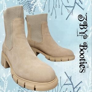 ZBY Ankle Boots Womens Sz 8 Beige Faux Suede Sock Pull On Chunky Sole Winter